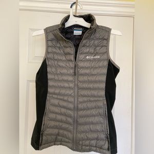 Columbia puffer vest women’s XS